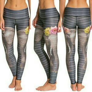 Teeki love the elephant hot pants s